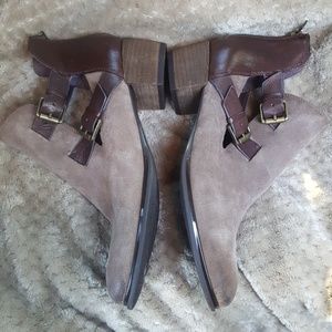 Isola Booties 9.5
